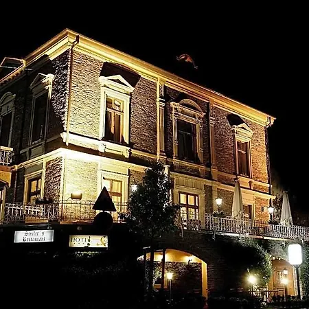 Weinhotel St. Stephanus 젤틴겐라티그