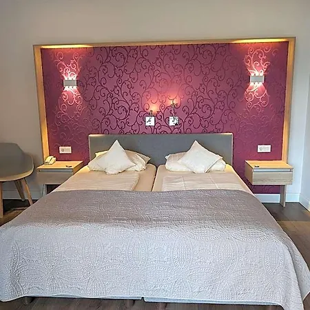 Weinhotel St. Stephanus 호텔 젤틴겐라티그