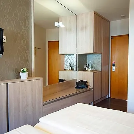 호텔 Weinhotel St. Stephanus 4*