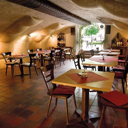 Weinhotel St. Stephanus 호텔 젤틴겐라티그