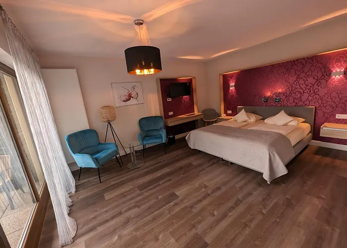 호텔 Weinhotel St. Stephanus 4*