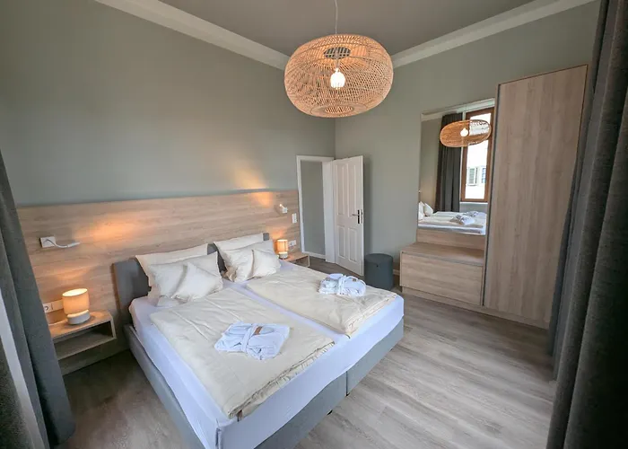 호텔 Weinhotel St. Stephanus 젤틴겐라티그